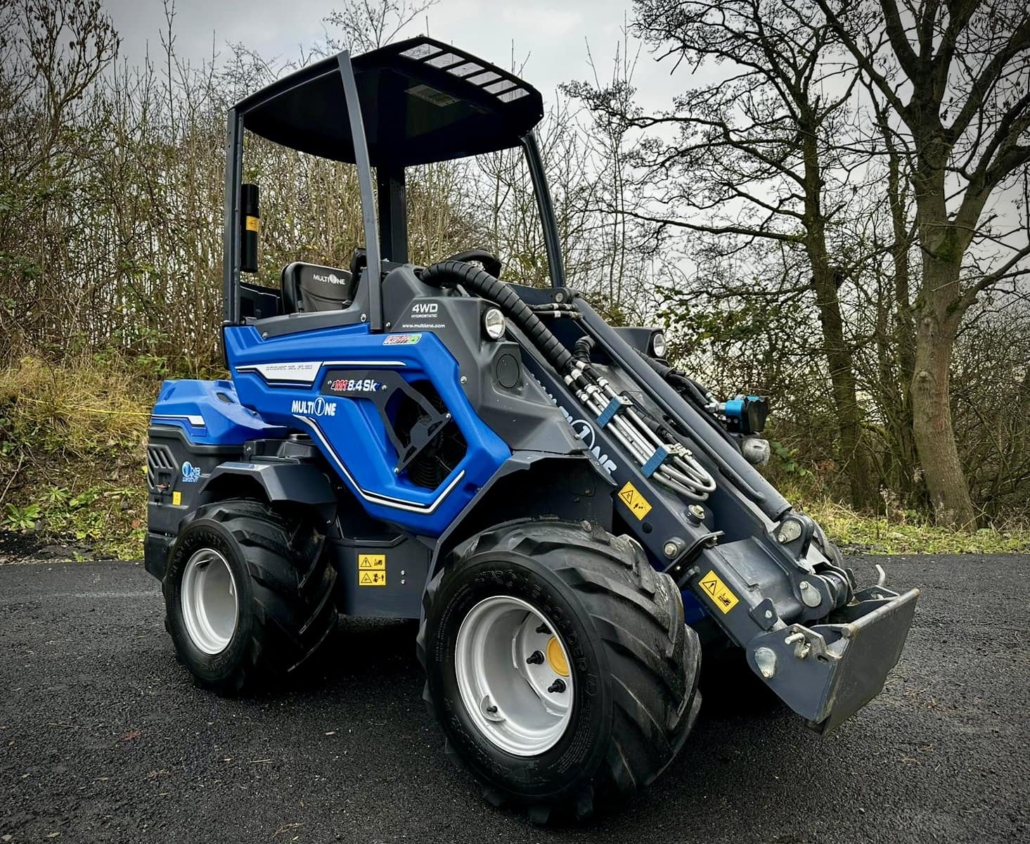 MultiOne mini loader 8.4 series 05
