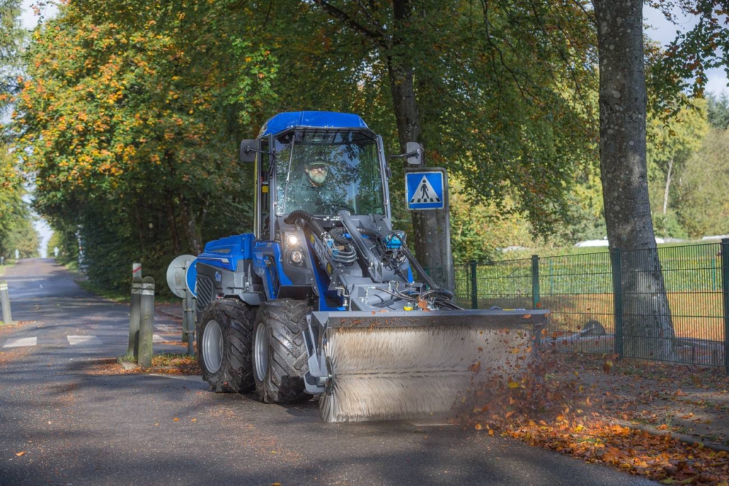 MultiOne mini loader 8.5 series 07