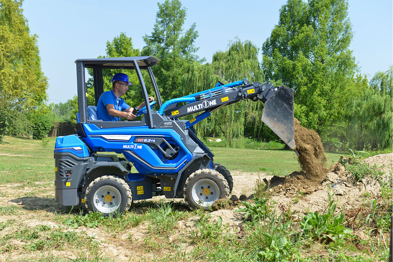 MultiOne mini loader 6k series bucket